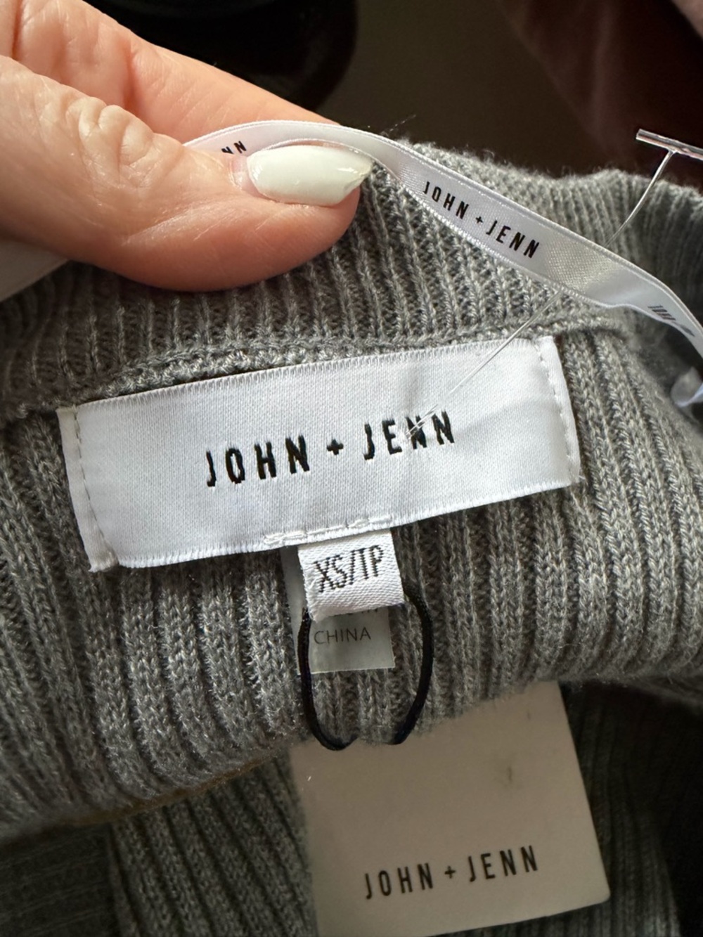 John + Jenn Gray Ribbed Cropped Button Cardigan Sweater Size XS - Picture 8 of 10